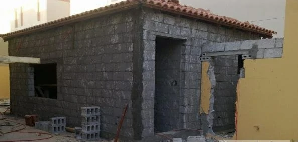 بناء ملاحق ومجالس