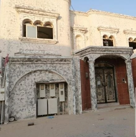 ترميم وصيانة المباني